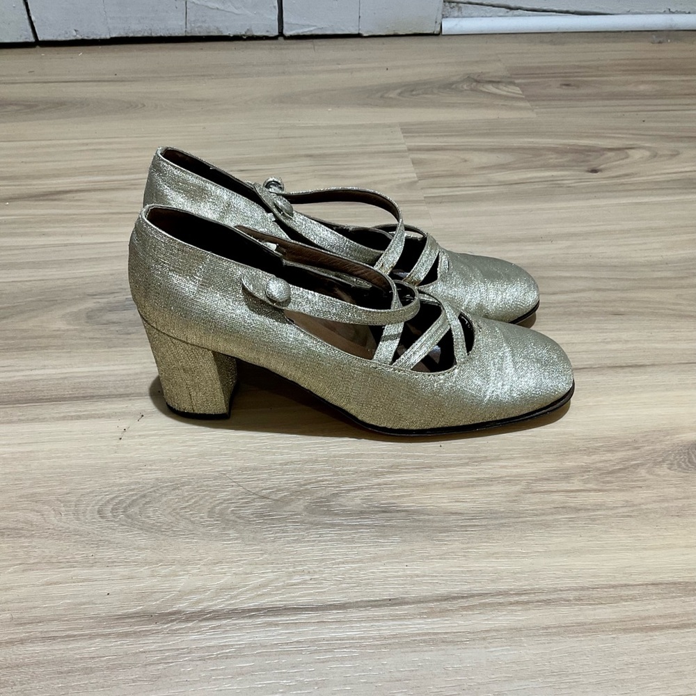 Vintage gold heels made in Italy